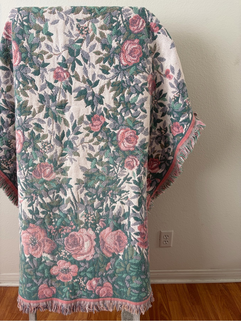 Floral Rose Woven Tapestry/Throw in Pink & Green
Cottagecore, French Country